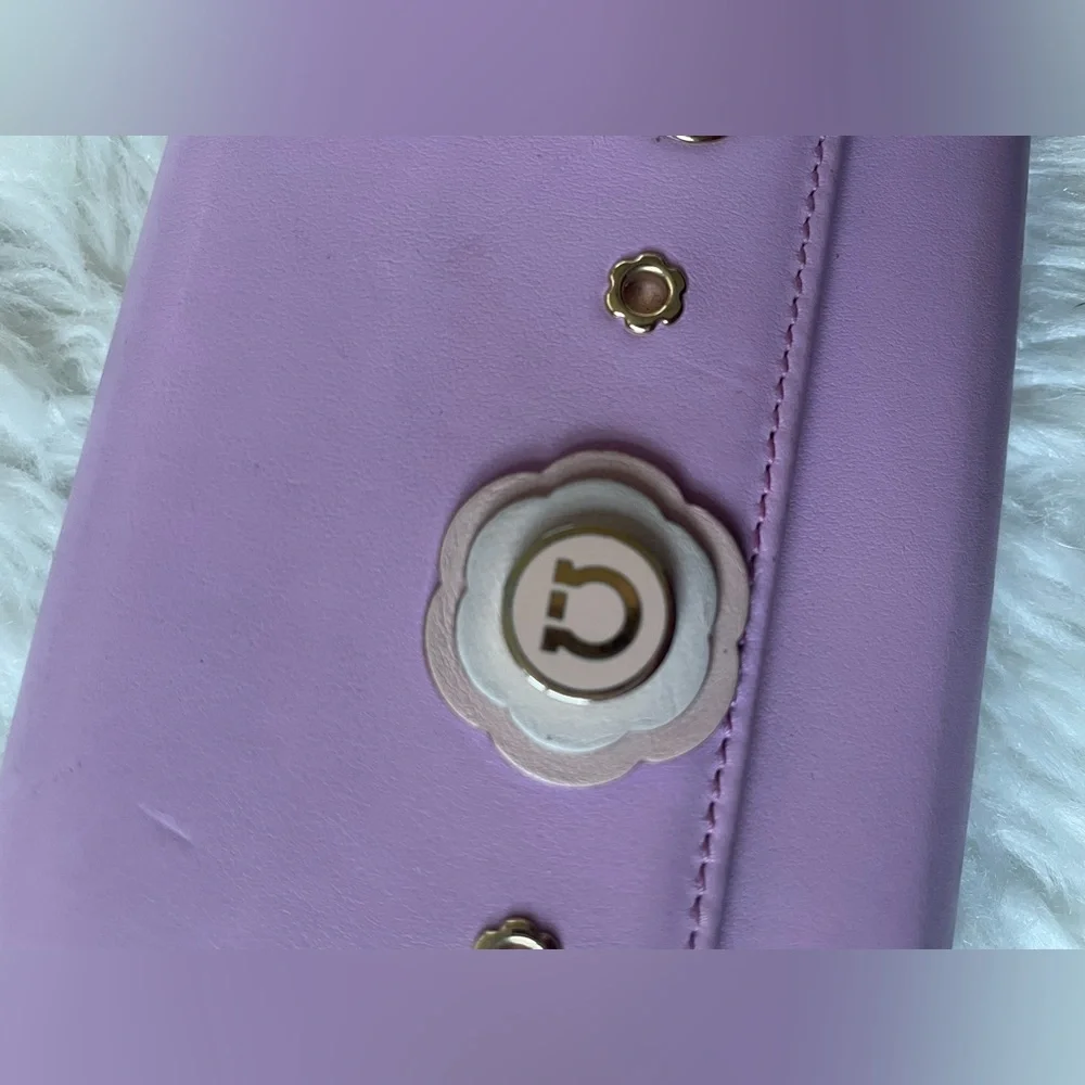 SALVATORE FERRAGAMO✨ LILAC WALLET